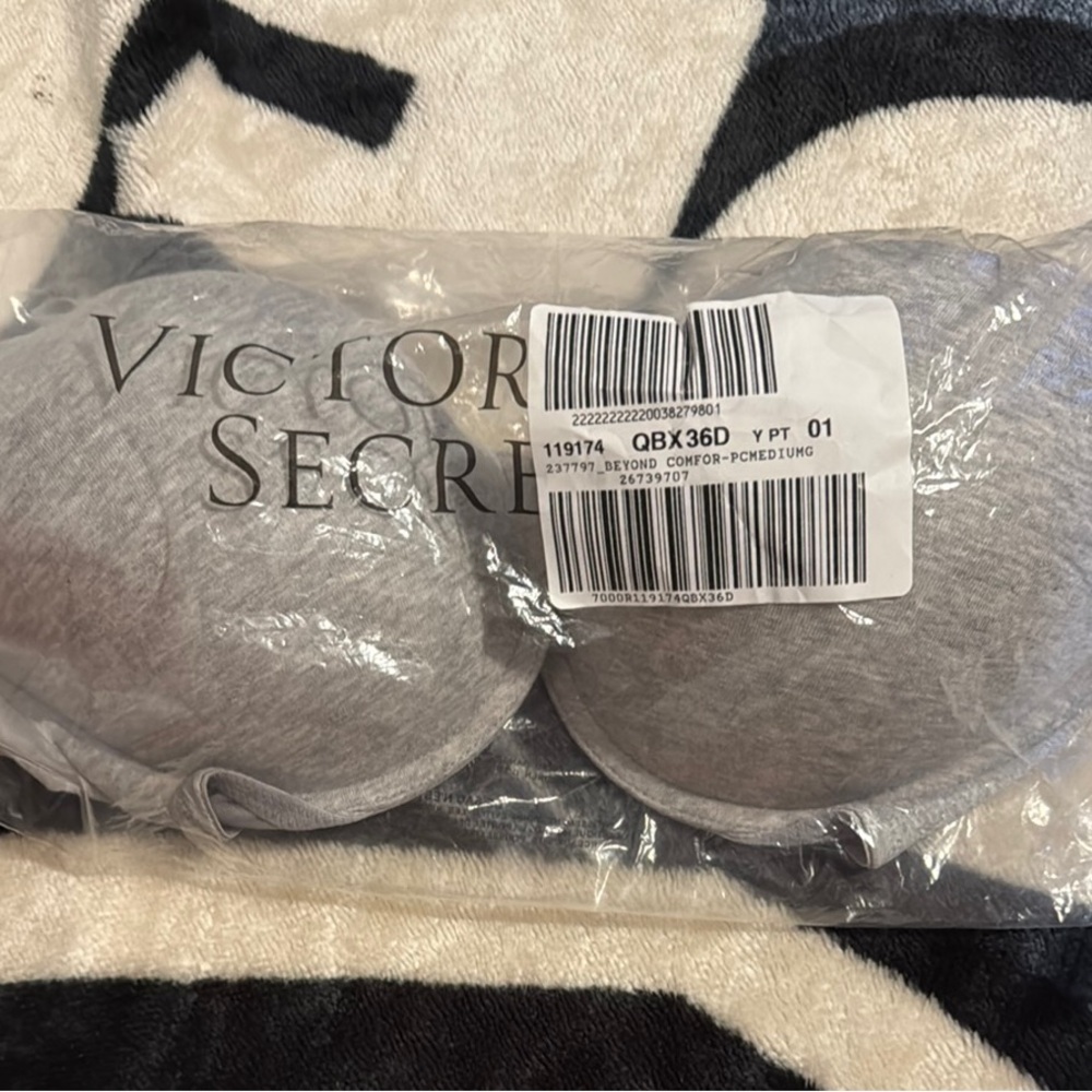 PINK Victoria's Secret Gray T-Shirt Bra Intimates